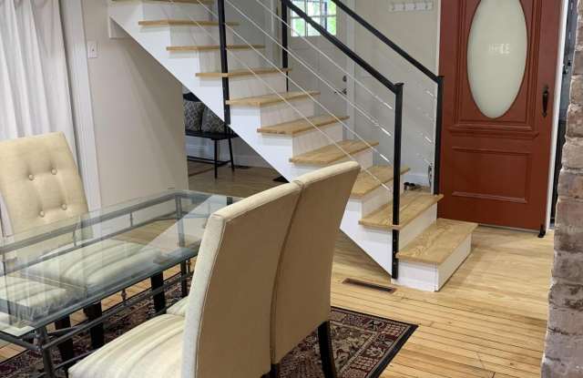 218 Washington Street Gallery 4