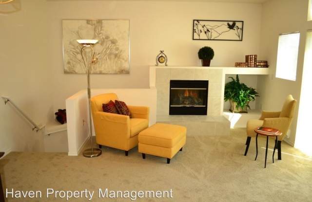 6121 Hazel Ave SE Unit C Gallery 2