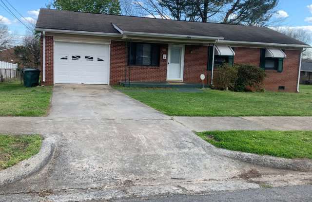 3 Bedroom Salisbury Home photos photos