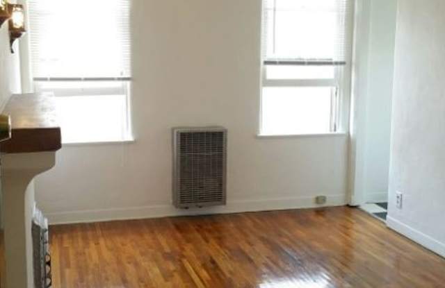 455 N. Genesee Avenue 203 Gallery 2