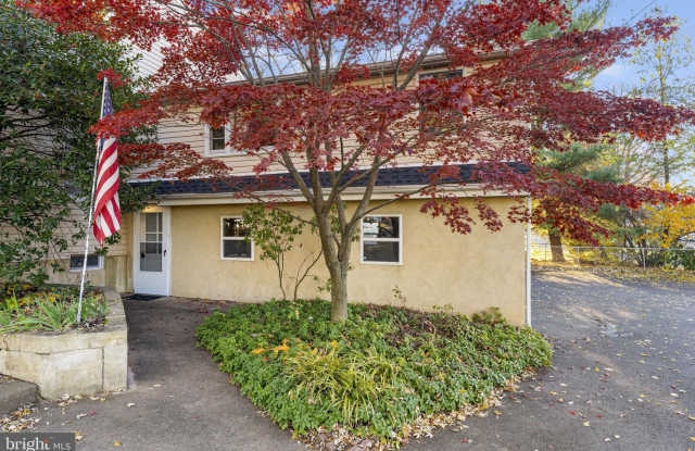 225 PERSHING Avenue photos photos