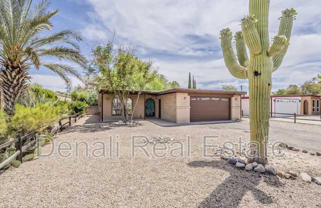 4518 E. Fort Lowell Road photos photos