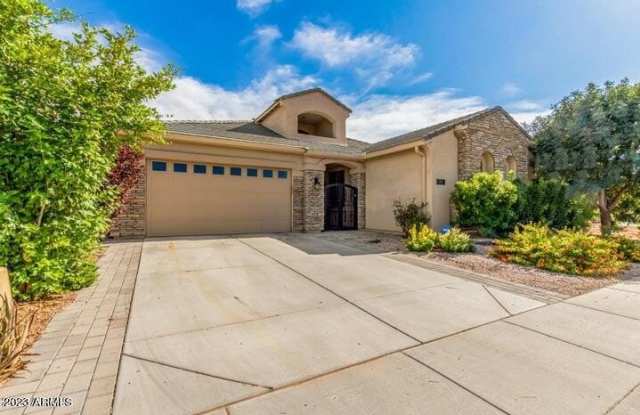 193 E Crescent Place photos photos
