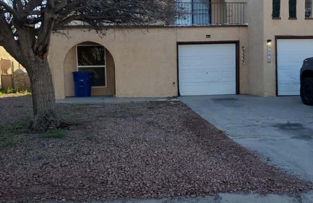 5537 OAKBRIAR Circle Gallery 1