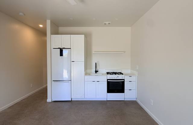 1717 W BERRIDGE LN - Rear Gallery 1