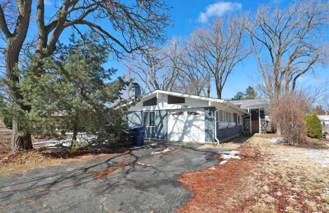 2550 Wilmette Avenue photos photos