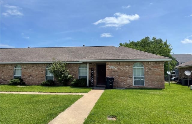 909-b Camellia Court - 909 Camellia Ct, College Station, TX 77840