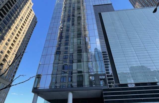500 N Lake Shore Drive - 500 North Lake Shore Drive, Chicago, IL 60611