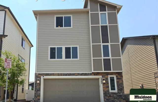 Modern 3 Bed Home with A/C & 2-Car Garage Near Powers Corridor photos photos