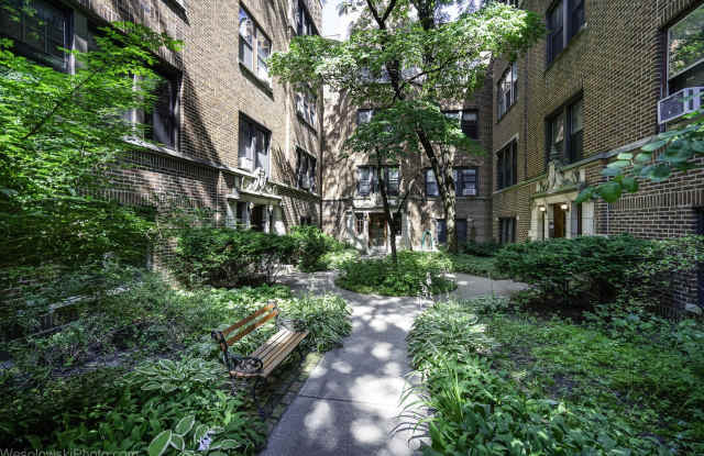 5459 S Ingleside Avenue Gallery 2