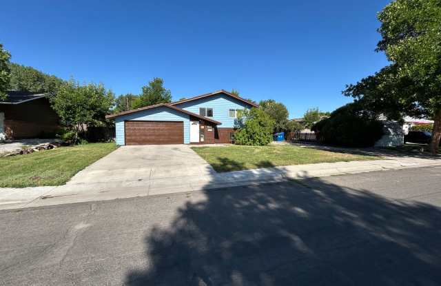 5 Bed 2 Bath Home with 2 Car Attached Garage in Quiet Nice Neighborhood. photos photos