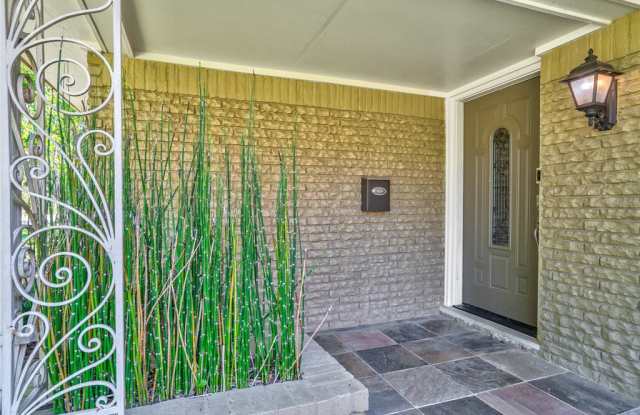 8606 Ilona Lane Gallery 3