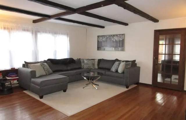 83 South Lake Road photos photos