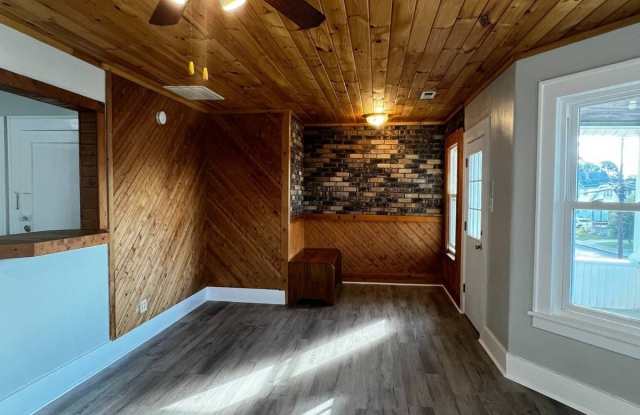 506 Michigan Avenue Gallery 1