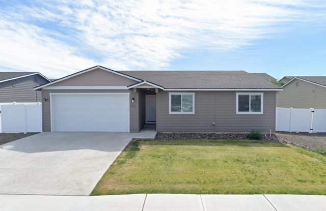 **New Construction** FOUR Bedroom House for Rent in Eastmont School District! photos photos