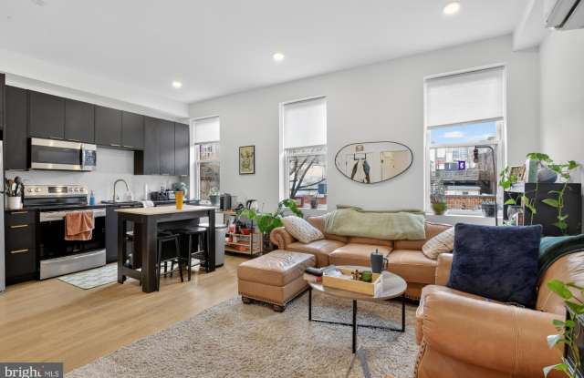 1134 PINE Street unit: 5 photos photos