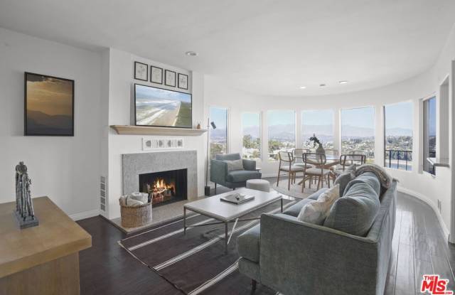 1850 San Jacinto St photos photos