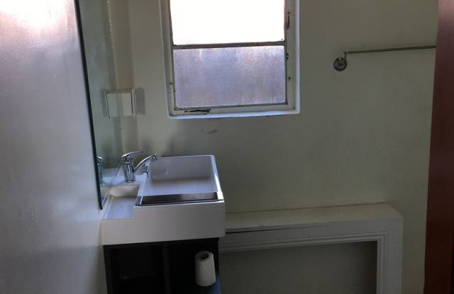1 Bedroom House in Marysville! AVAILABLE NOW!! Gallery 3