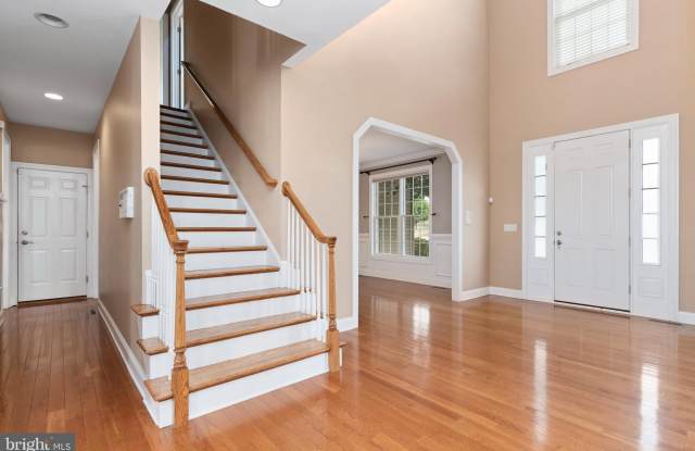 60 COUNTRY SIDE DRIVE Gallery 4