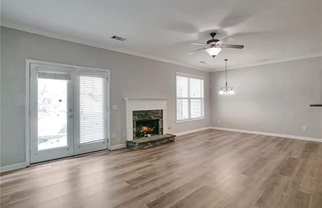 966 Firethorne Pass Gallery 4