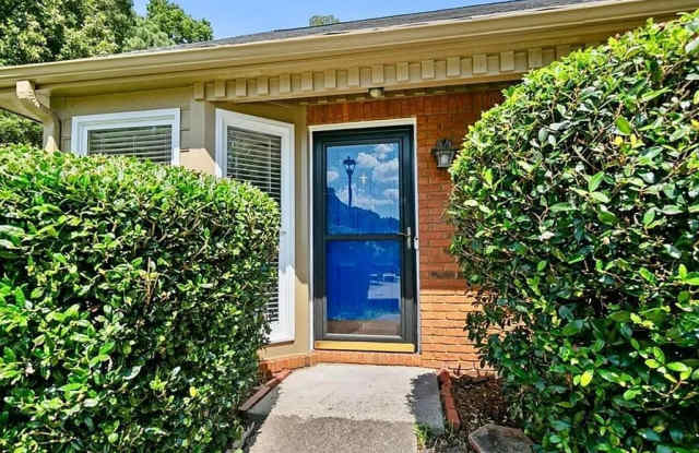 1140 Magnolia Way SE Gallery 2