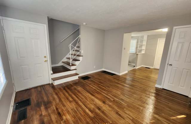 401 S. Napoleon Avenue - 401 South Napoleon Avenue, Columbus, OH 43213