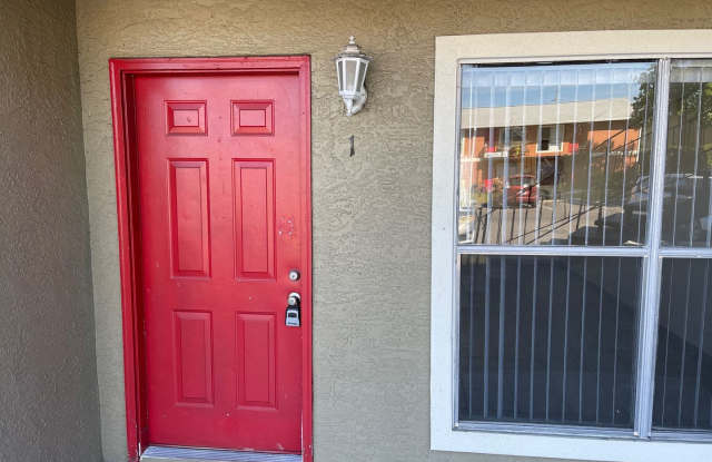 Spacious 2 Bedroom, 1 Bathroom Condo Gallery 1