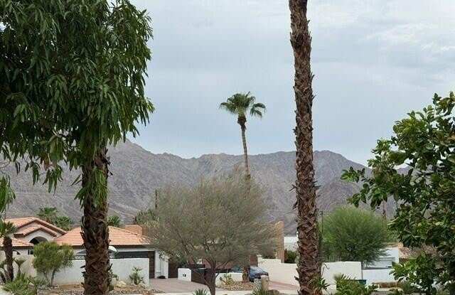 54420 Eisenhower Drive Gallery 2