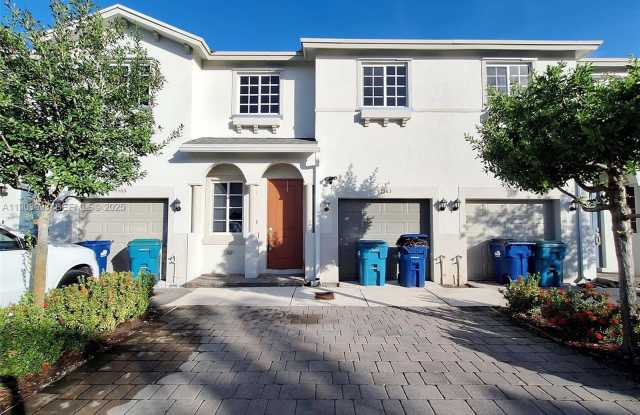 1363 NW 208th Ter photos photos