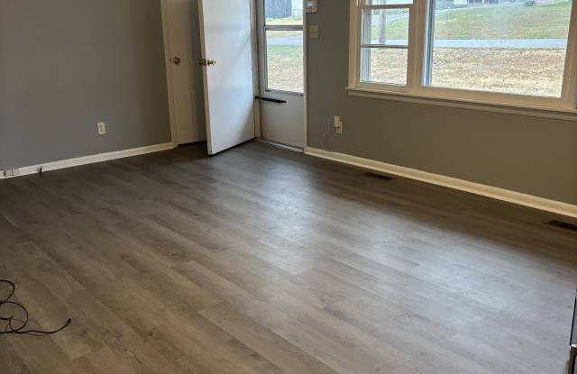 214 Ostella Rd - 214 Ostella Road, Cornersville, TN 37047