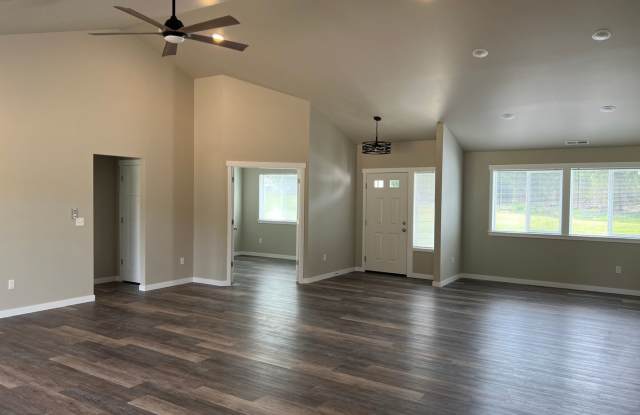 Country quiet, brand new house photos photos