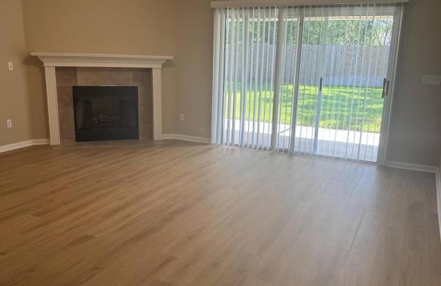 2016 SPRING MEADOWS Court Gallery 2