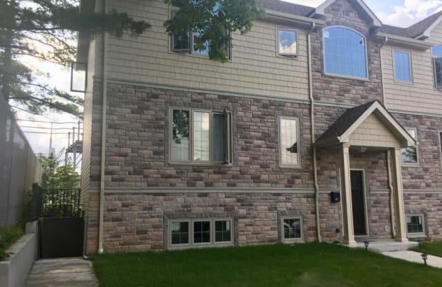 315 Virginia Avenue - 315 Virginia Avenue, Staten Island, NY 10305