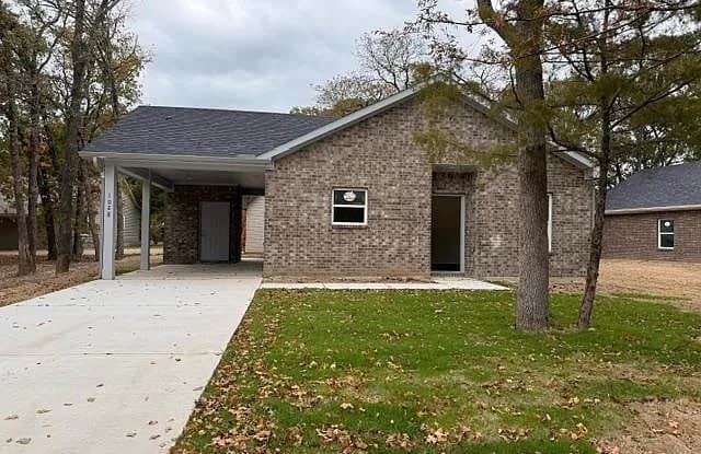 1032 Hillburn Dr - 1032 Hillburn Drive, West Tawakoni, TX 75474