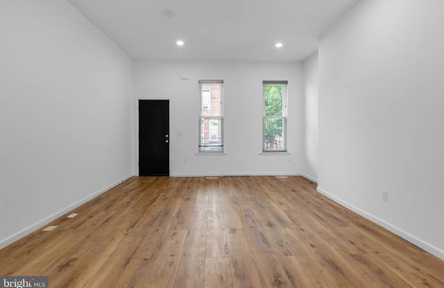 2516 W MASTER Street Gallery 3