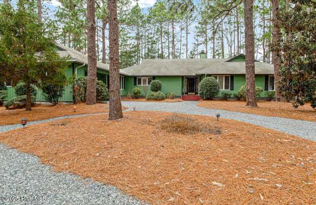 176 Devonshire Avenue W - 176 Devonshire Avenue West, Seven Lakes, NC 27376