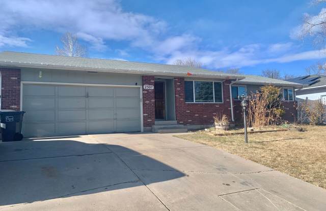 Charming, Updated Ranch-Style Home Near Lake Loveland photos photos