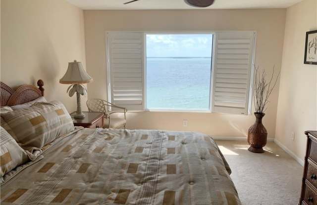 20 NE Plantation Road Gallery 3