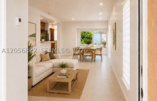 617 SW 96th Ct Gallery 3