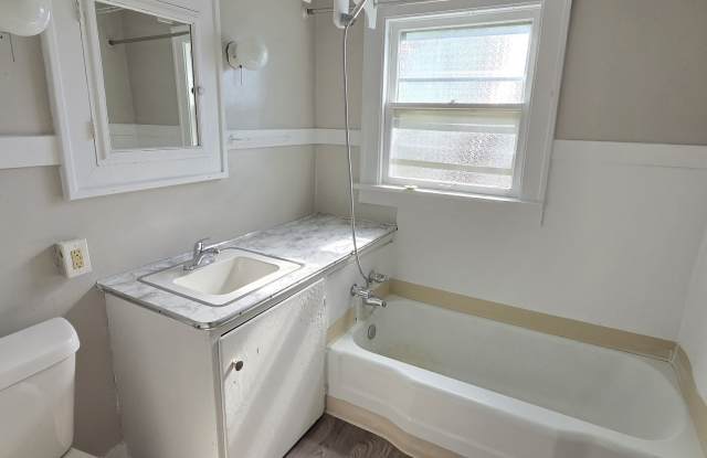 1527 Plastico Avenue Southwest - 2 Gallery 3