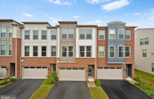 42424 DOGWOOD GLEN SQUARE photos photos