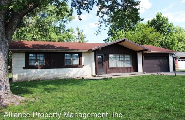 425 Warner Park Rd. - 425 Warner Park Road, Manhattan, KS 66503
