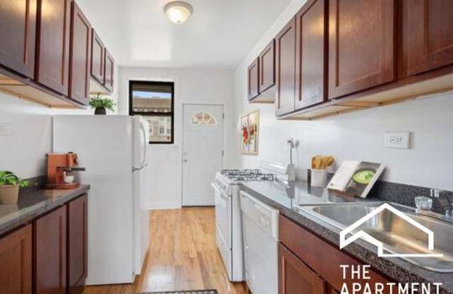 831 West Waveland Ave. - 831 West Waveland Avenue, Chicago, IL 60613