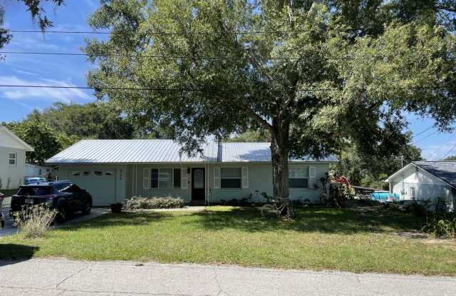 322 W Sample Ave photos photos