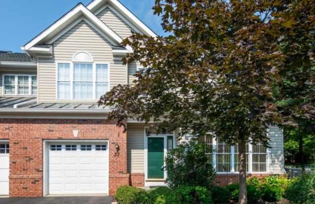 37 Chamberlin Way photos photos