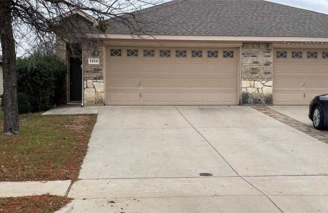 1417 Piedmont Drive - 1417 Piedmont Drive, Mansfield, TX 76063