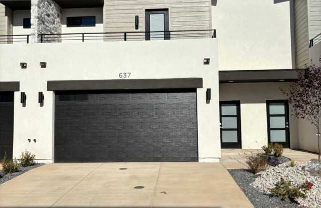 Crimson Park Townhome! - 637 Eureka Alley, Washington, UT 84780