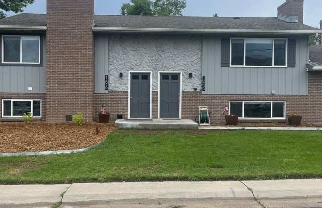 1/2 Duplex in the very desirable West Arvada Area! Great Neighborhood! photos photos