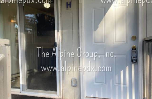 19121 South East Yamhill St Gallery 3