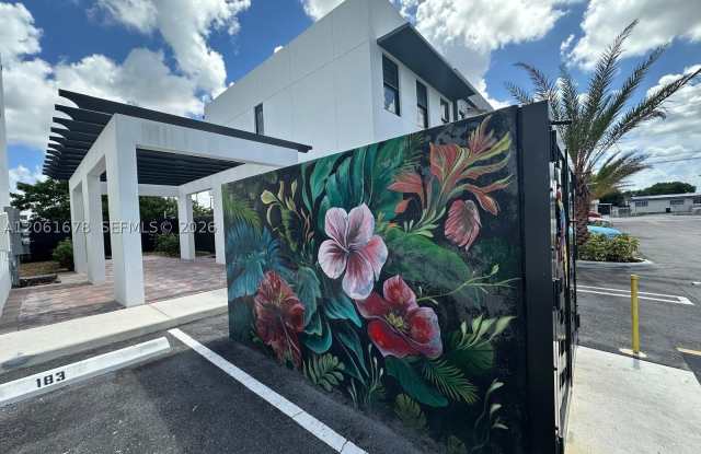 19249 NW 37 Ave Gallery 4